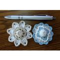 Button flowers #bf01 lot of 2 crochet decoratio...