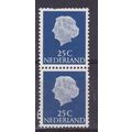 NETHERLANDS 1953 QUEEN JULIANA 25c PAIR MNH SG7...