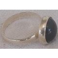 Round onyx ring C