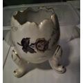 Figurine Three footed egg with floral decal / c...