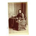 Victorian cdv photo elderly lady seated handbag...