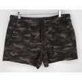 Athleta green camo farallon short pockets, draw...