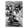 pu3020 - Yorks - Women collecting Water from th...