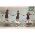 CARTE POSTALE - BAIGNEUSE - Ref 16