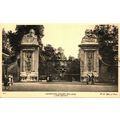 Hampton Court Palace, Lion Gates, Surrey, HM Of...