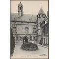 Cour Intérieure, L'Hôtel de Ville, Noyon, c.191...