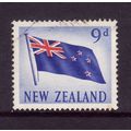 NEW ZEALAND 1960 SG 790 9d NATIONAL FLAG FINE U...