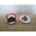 DOLLS HOUSE MINIATURE FOOD RED VELVET CAKE AND ...