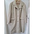 VINTAGE LADIES CREAM COAT