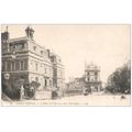 35 - SAINT-SERVAN - L'Hôtel de Ville et rue Vil...