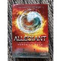 Allegiant by Veronica Roth Divergent Series Boo...