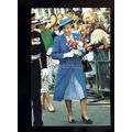 er622 - HM. The Queen's walkabout at Windsor an...