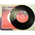 7" OLIVIA NEWTON JOHN 1974. LONG LIVE LOVE. PYE...