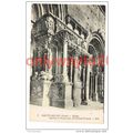 Saint Gilles, L'Eglise, Statues et Chapiteaux d...