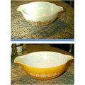 2 PYREX BUTTERFLY 444 4 QTS & 443 2 1/2 QTS GOL...