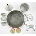 Vintage 10 Pc. Lot of Small Kitchen Items, Mold...