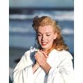 Marilyn Monroe vintage print Beach Robe Photo p...