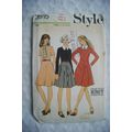1972 Style Pattern No. 3915 misses petite dress...