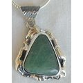 Green pendant HM9