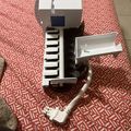 GE Refrigerator Icemaker WR300X28700 WR30X10093...