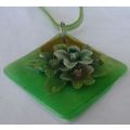 Green flowers mother of pearl