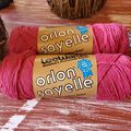 LeeWards Orlon Sayelle Yarn - Med. Old Rose 4-o...