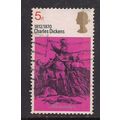 GB 1970 QE2 5d Dickens used stamp SG 825.( D671 )