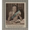 C3439) Sarah Waters Royal Gift From Queen Mary ...