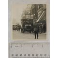 Photo vintage London Bus Street Scene - destina...