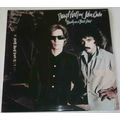Daryl Hall & John Oates - Beauty On A Back Stre...