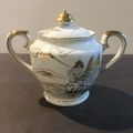 Kutani (KUT 295) Hand-Painted Gold on White Sug...