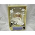 Collectable Victorian Porcelain Beauty Doll Liv...